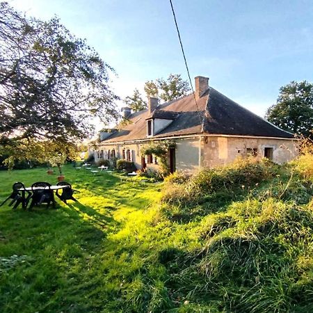 Gite Des Fours Agonges Exterior photo