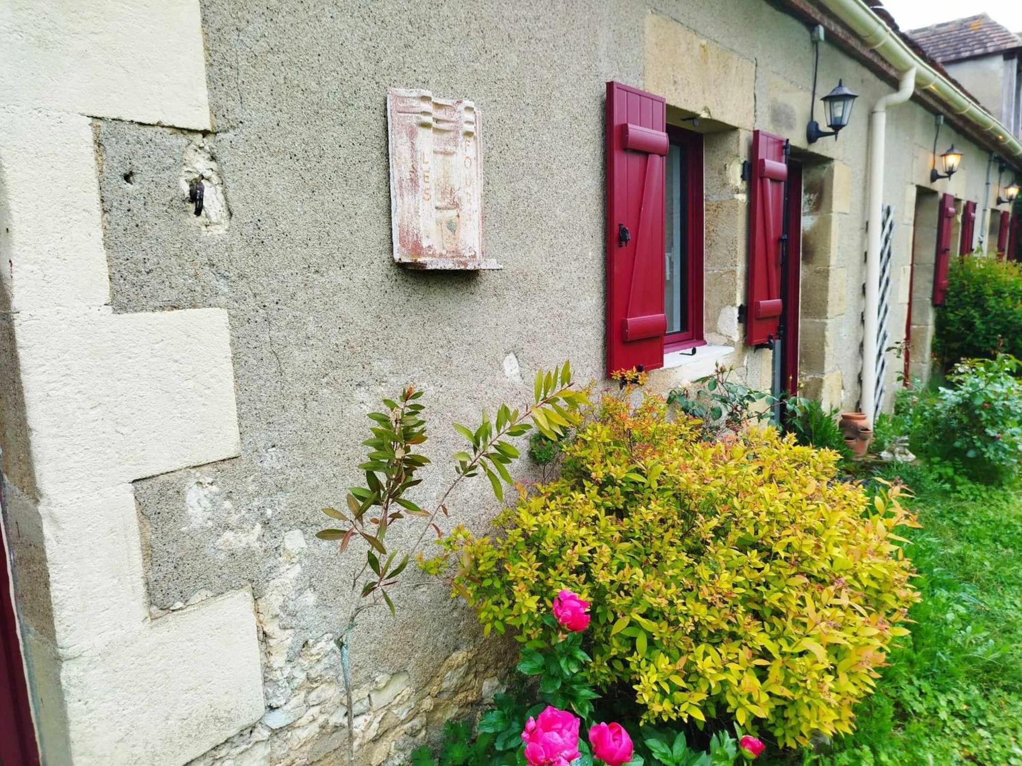 Gite Des Fours Agonges Exterior photo